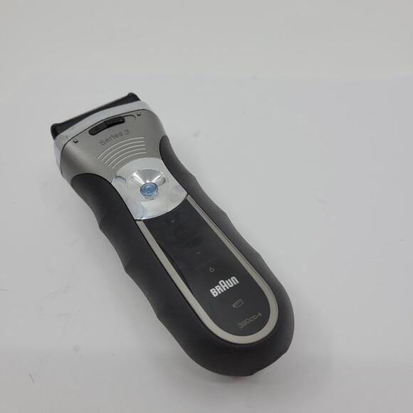 Braun Series 3 390cc-4 Cordless Rechargeable Mens Self-Cleaning Electric Shaver - Picture 4 of 15